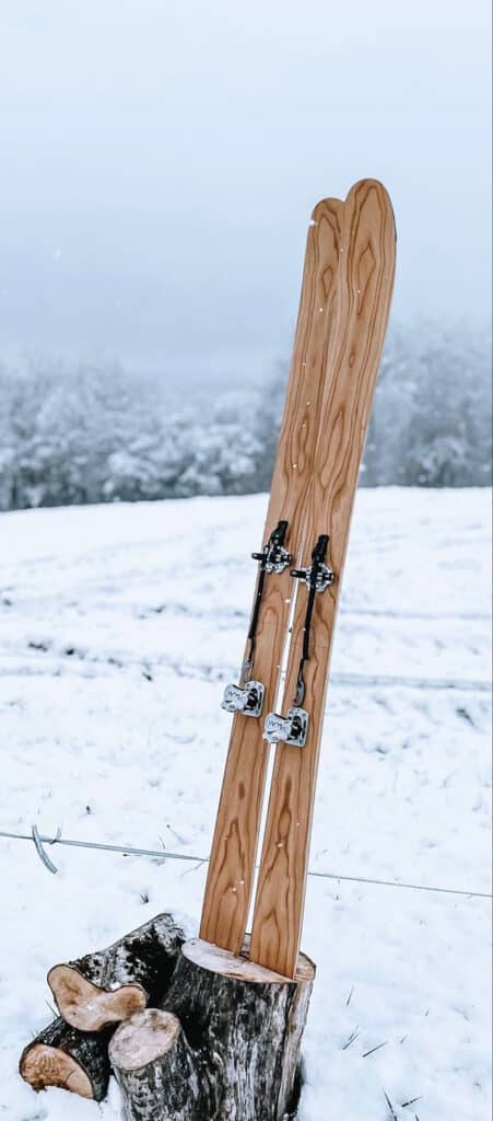 Types de ski en bois petite foulée avec un placage en bois de rose